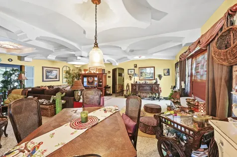 112 San Juan Drive Palm Springs FL 33461