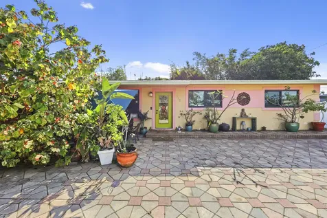 112 San Juan Drive Palm Springs FL 33461