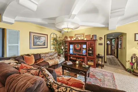112 San Juan Drive Palm Springs FL 33461