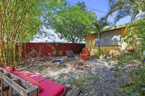 112 San Juan Drive Palm Springs FL 33461