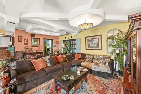 112 San Juan Drive Palm Springs FL 33461