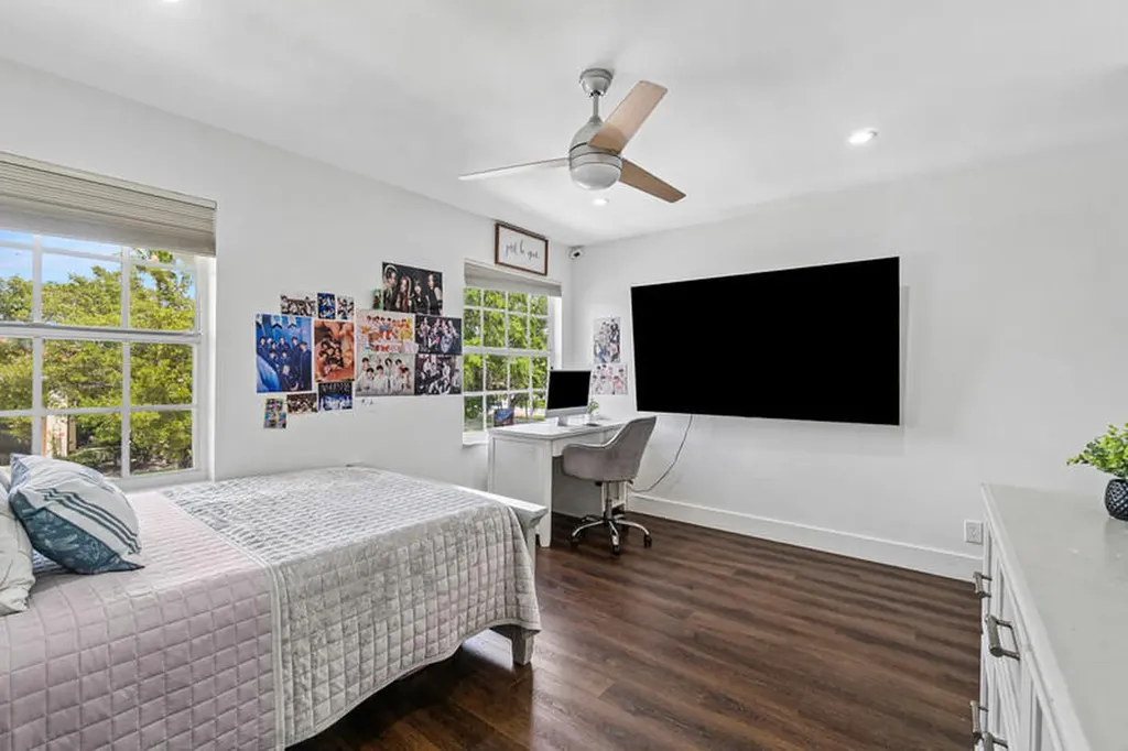 10904 La Salinas Circle Boca Raton FL 33428