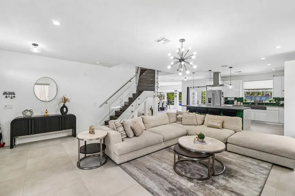 10904 La Salinas Circle Boca Raton FL 33428
