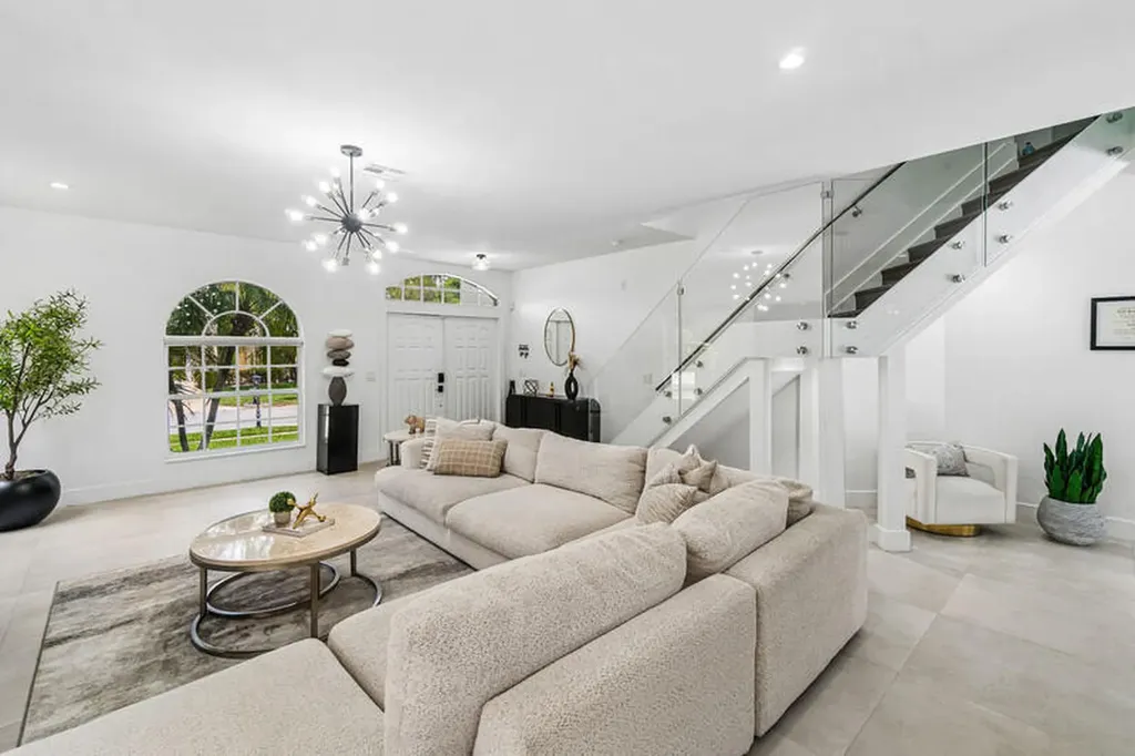 10904 La Salinas Circle Boca Raton FL 33428
