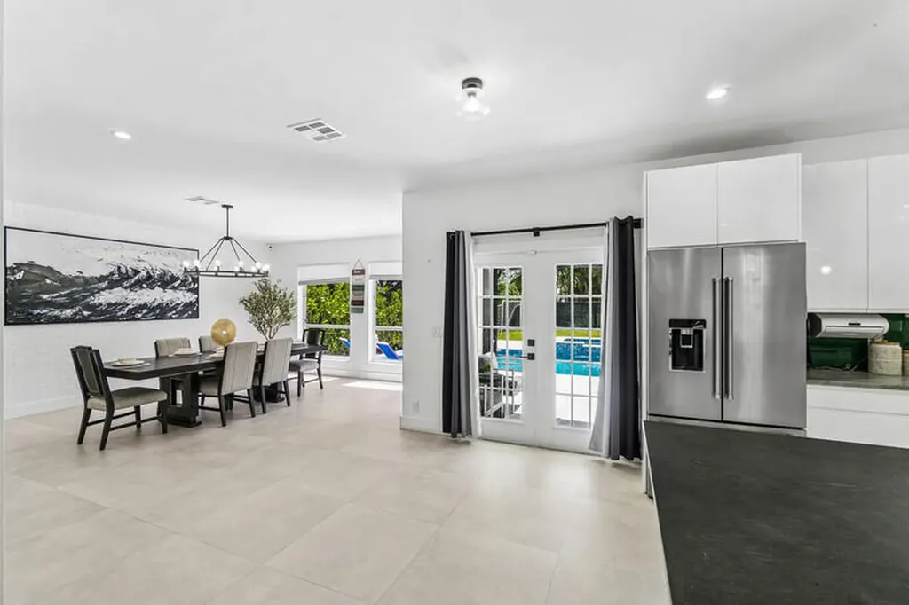 10904 La Salinas Circle Boca Raton FL 33428