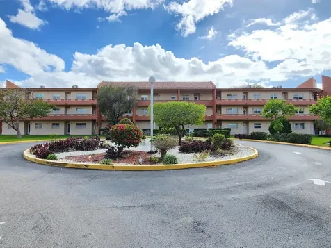 8842 W Mcnab Road Tamarac FL 33321