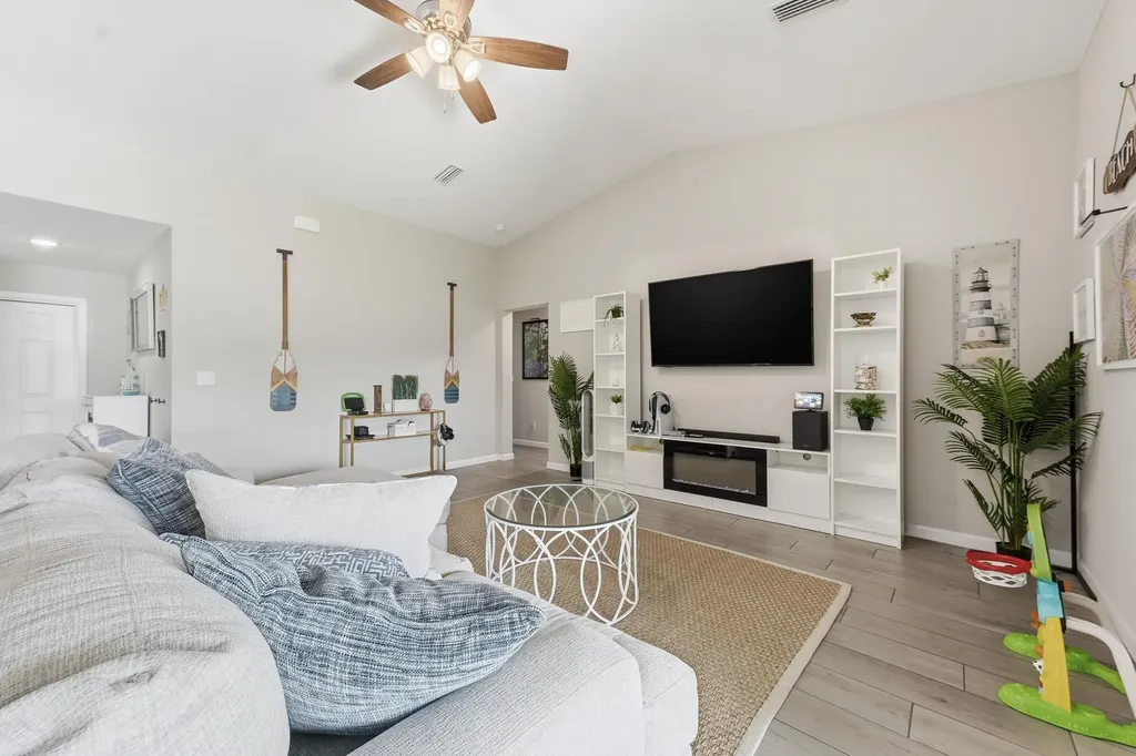 1967 SW Beard Street Port St Lucie FL 34953