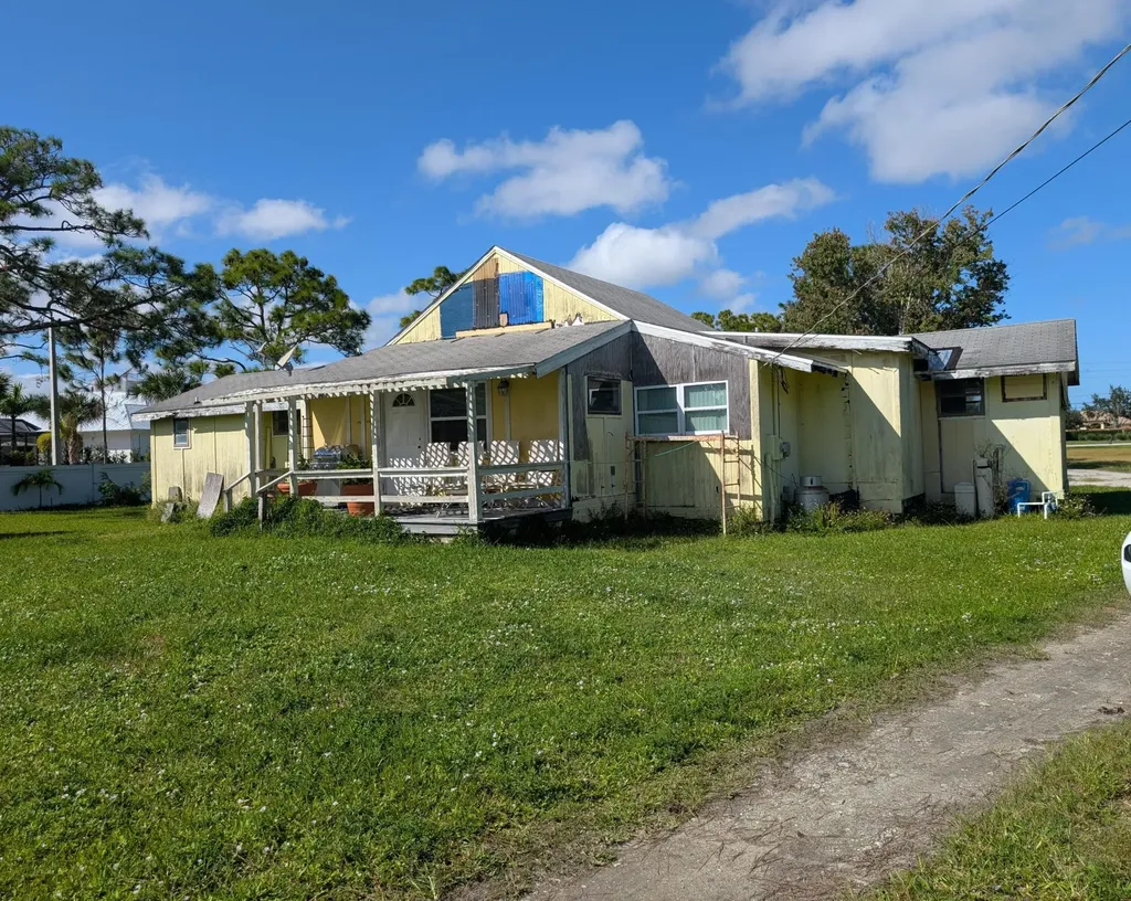 1500 SE Cove Road Stuart FL