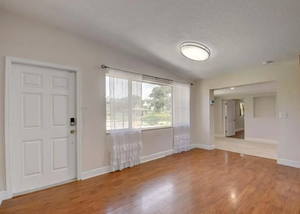 612 Hibiscus Drive Royal Palm Beach FL 33411
