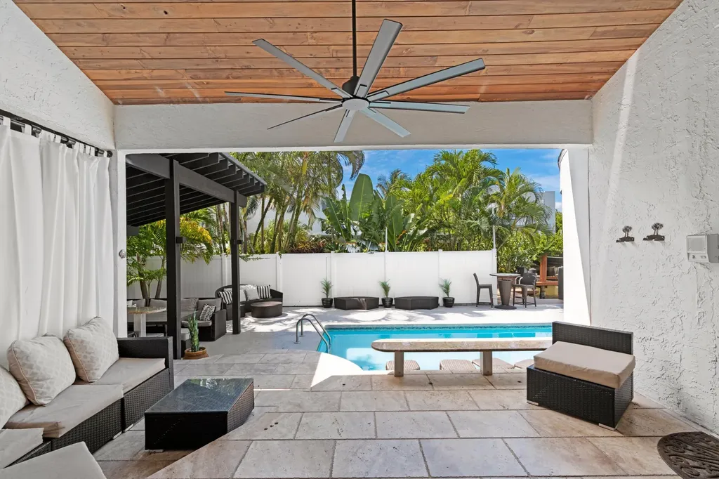 1050 Brooks Lane Delray Beach FL 33483