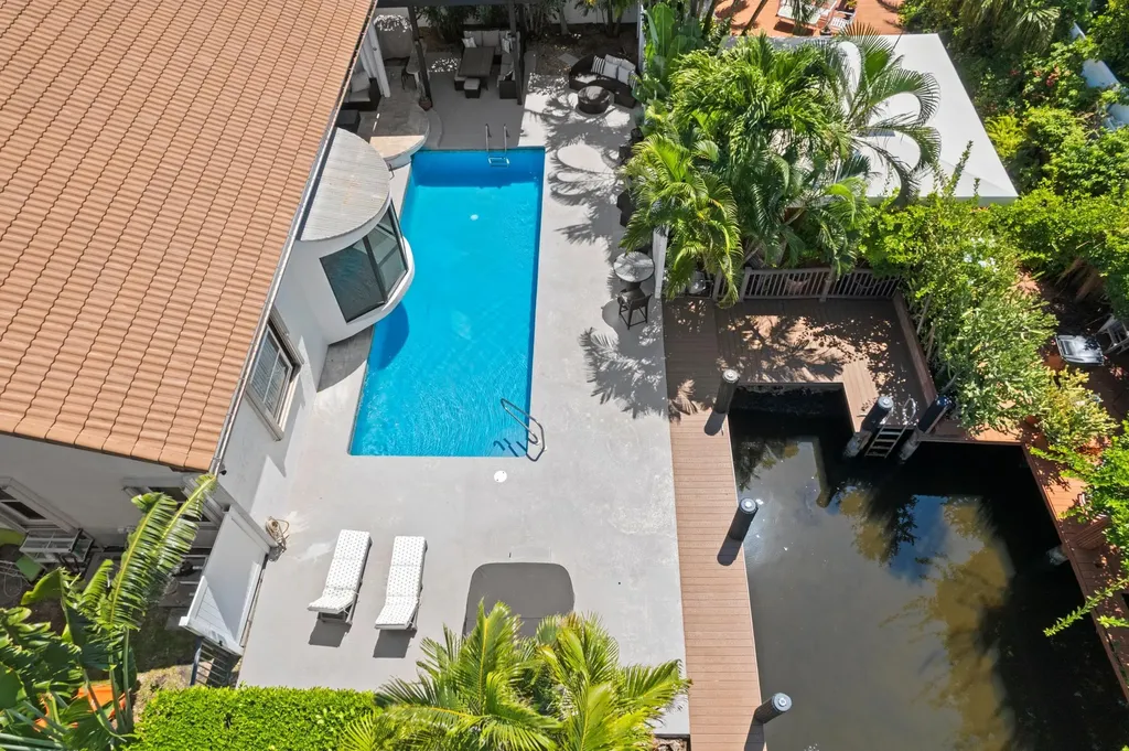 1050 Brooks Lane Delray Beach FL 33483