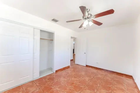 320 N 69th Way Hollywood FL 33024