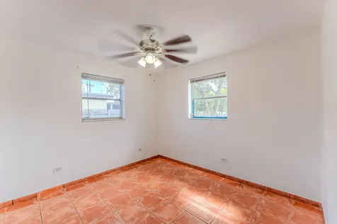 320 N 69th Way Hollywood FL 33024