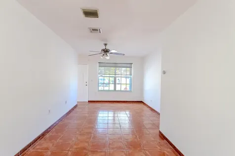 320 N 69th Way Hollywood FL 33024