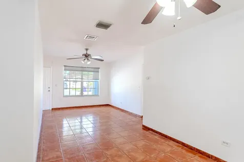 320 N 69th Way Hollywood FL 33024