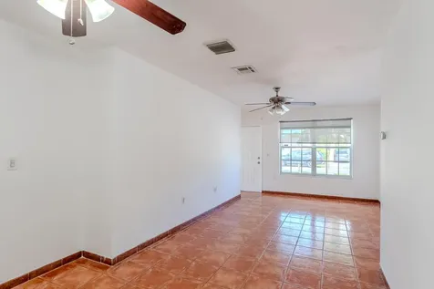320 N 69th Way Hollywood FL 33024