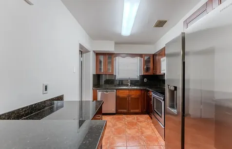 320 N 69th Way Hollywood FL 33024