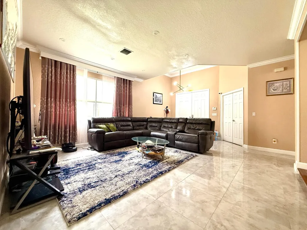 1763 Newport Isle Boulevard Port St Lucie FL 34953