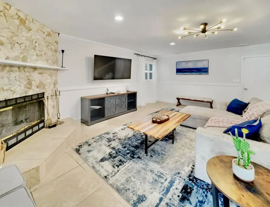 5940 NE 22nd Avenue Fort Lauderdale FL 33308