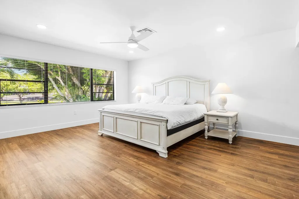 27 Stratford Lane W Boynton Beach FL 33436