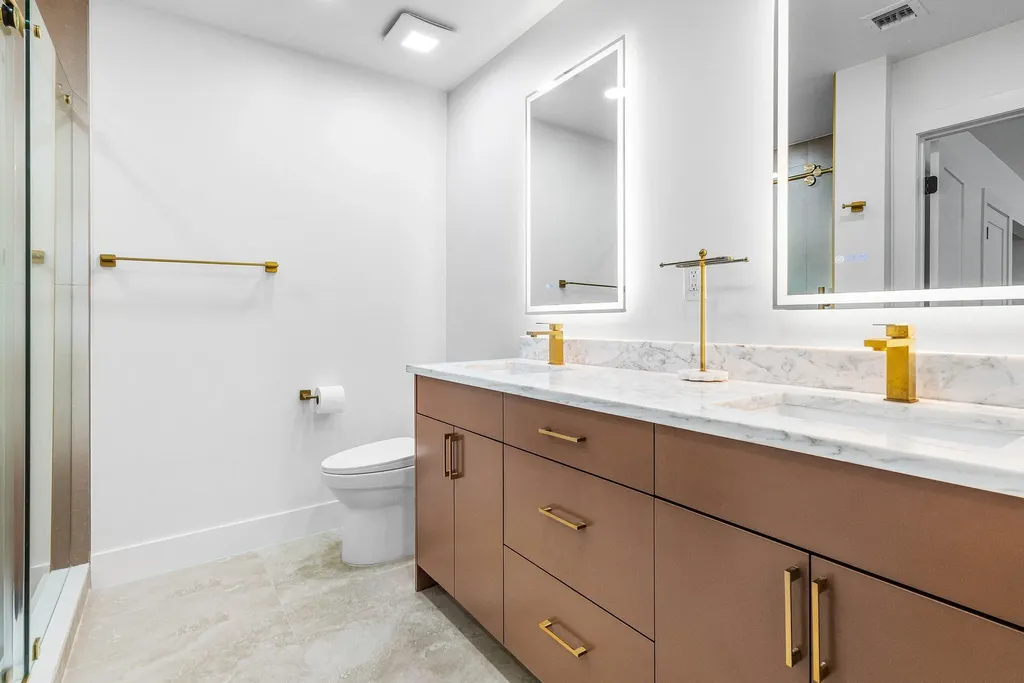 27 Stratford Lane W Boynton Beach FL 33436