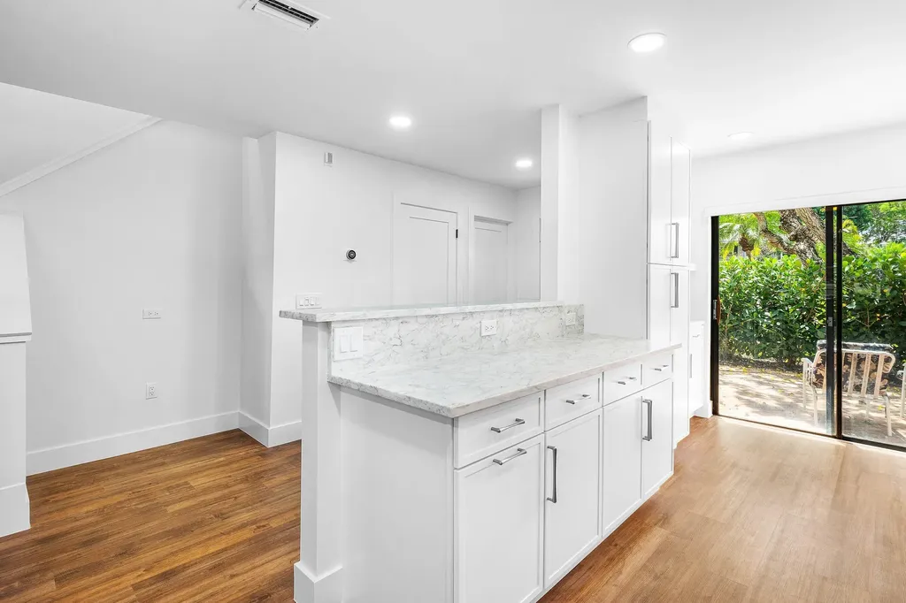 27 Stratford Lane W Boynton Beach FL 33436