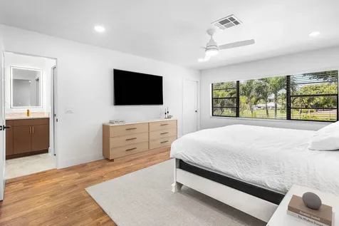 27 Stratford Lane W Boynton Beach FL 33436