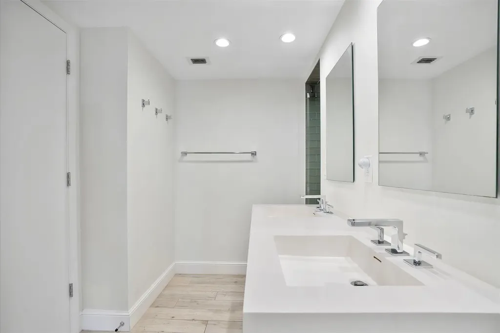 1500 S Ocean Drive Hollywood FL 33019