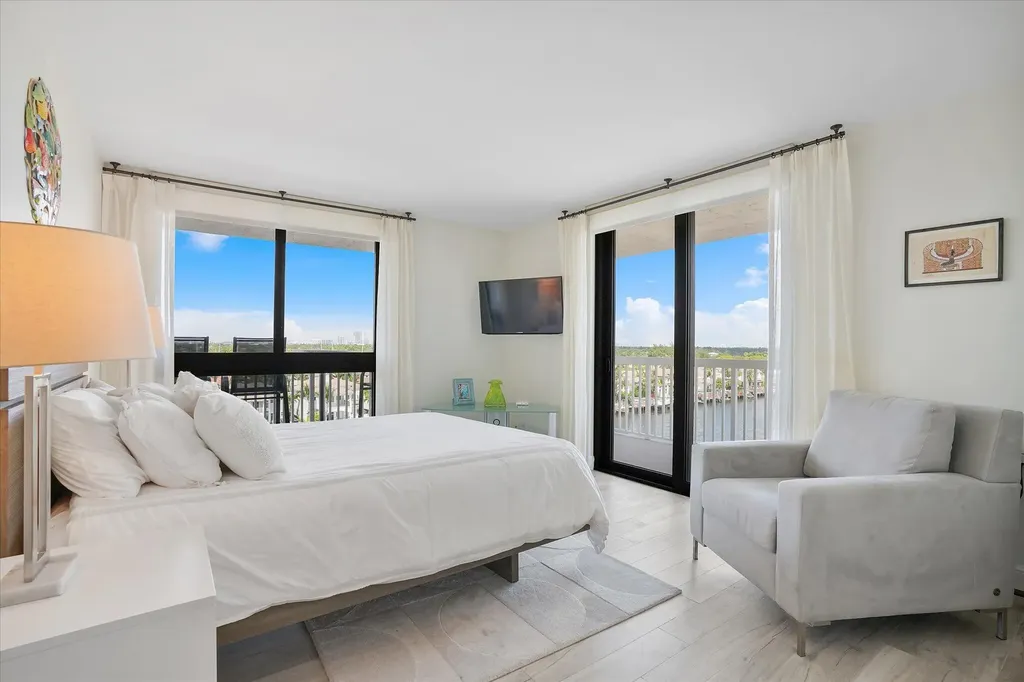 1500 S Ocean Drive Hollywood FL 33019