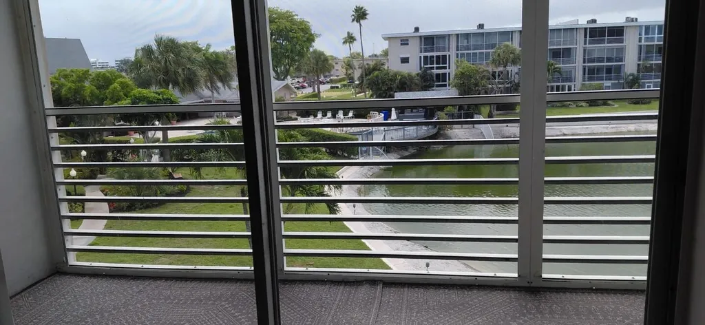 2616 Garden Drive N Lake Worth Beach FL 33461
