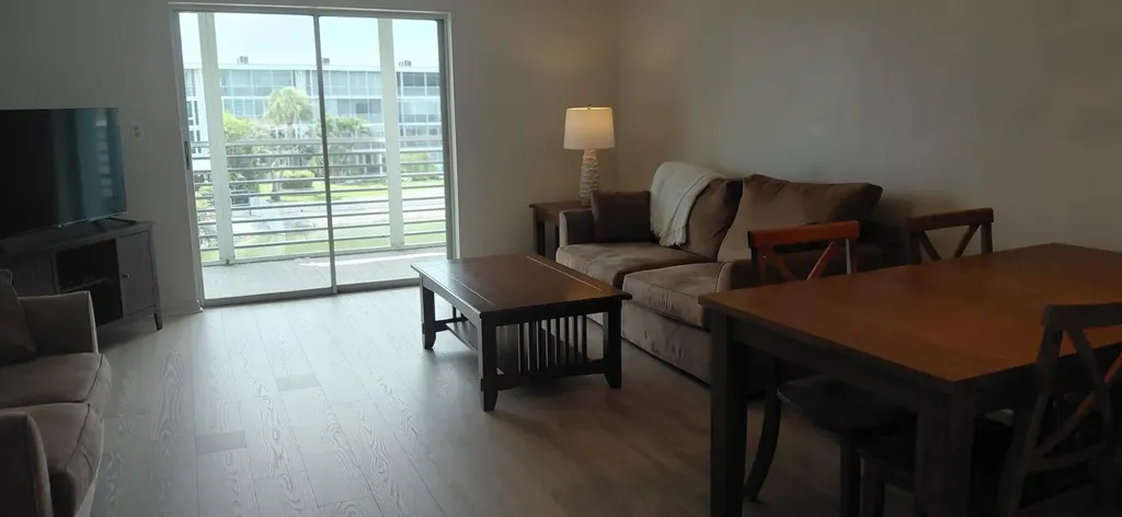 2616 Garden Drive N Lake Worth Beach FL 33461