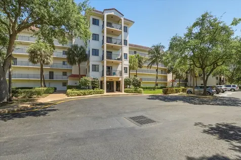 2105 Lavers Circle Delray Beach FL 33444