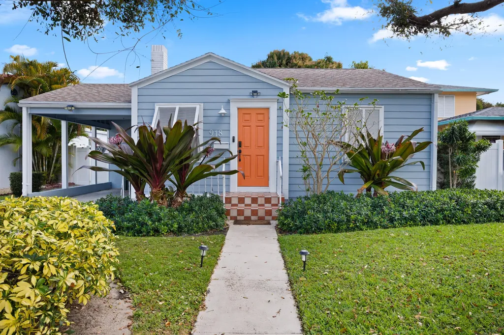918 N Palmway Lake Worth Beach FL 33460