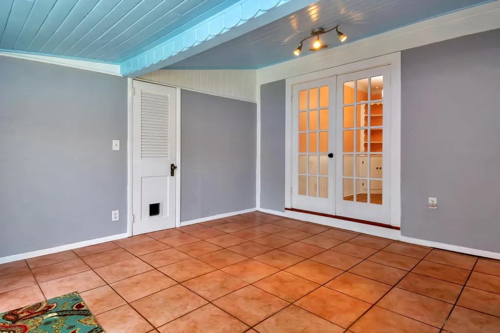918 N Palmway Lake Worth Beach FL 33460