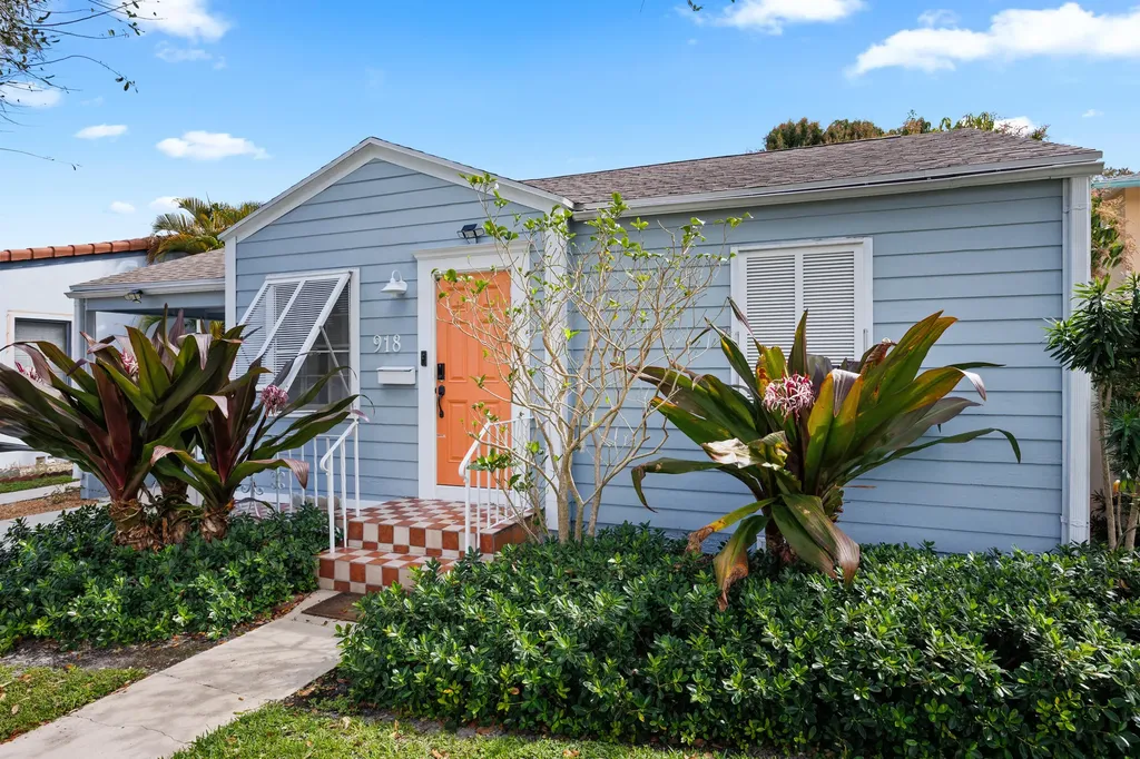 918 N Palmway Lake Worth Beach FL 33460