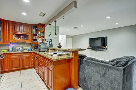 10723 NW 11th Street Pembroke Pines FL 33026