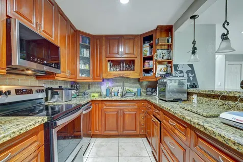 10723 NW 11th Street Pembroke Pines FL 33026