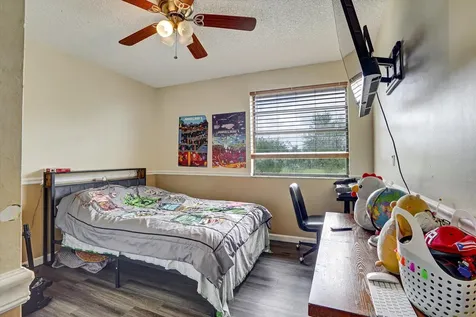 10723 NW 11th Street Pembroke Pines FL 33026