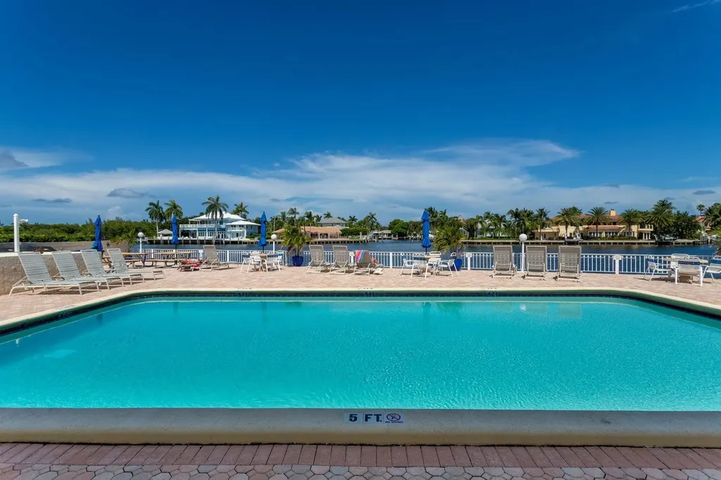 632 Snug Harbor Drive Boynton Beach FL 33435