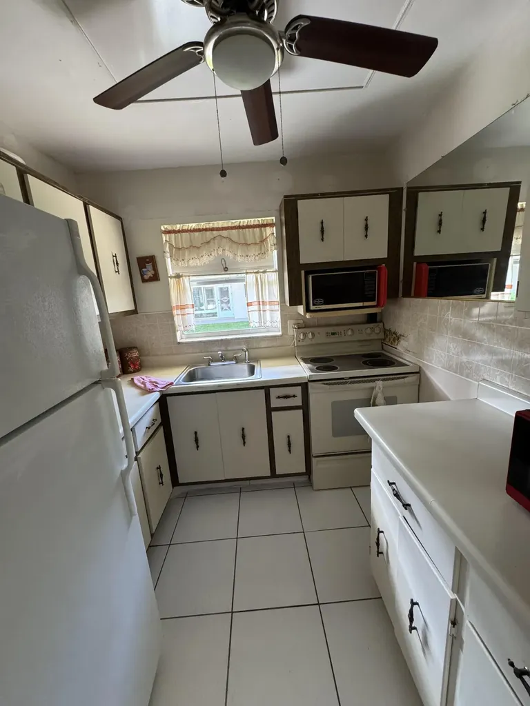 632 Snug Harbor Drive Boynton Beach FL 33435