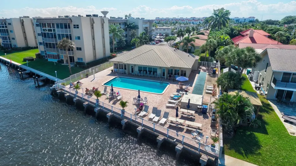632 Snug Harbor Drive Boynton Beach FL 33435