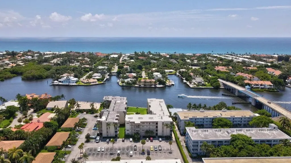 632 Snug Harbor Drive Boynton Beach FL 33435