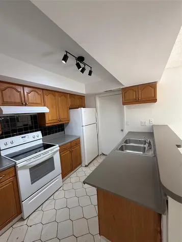 7427 SW 13th Street North Lauderdale FL 33068
