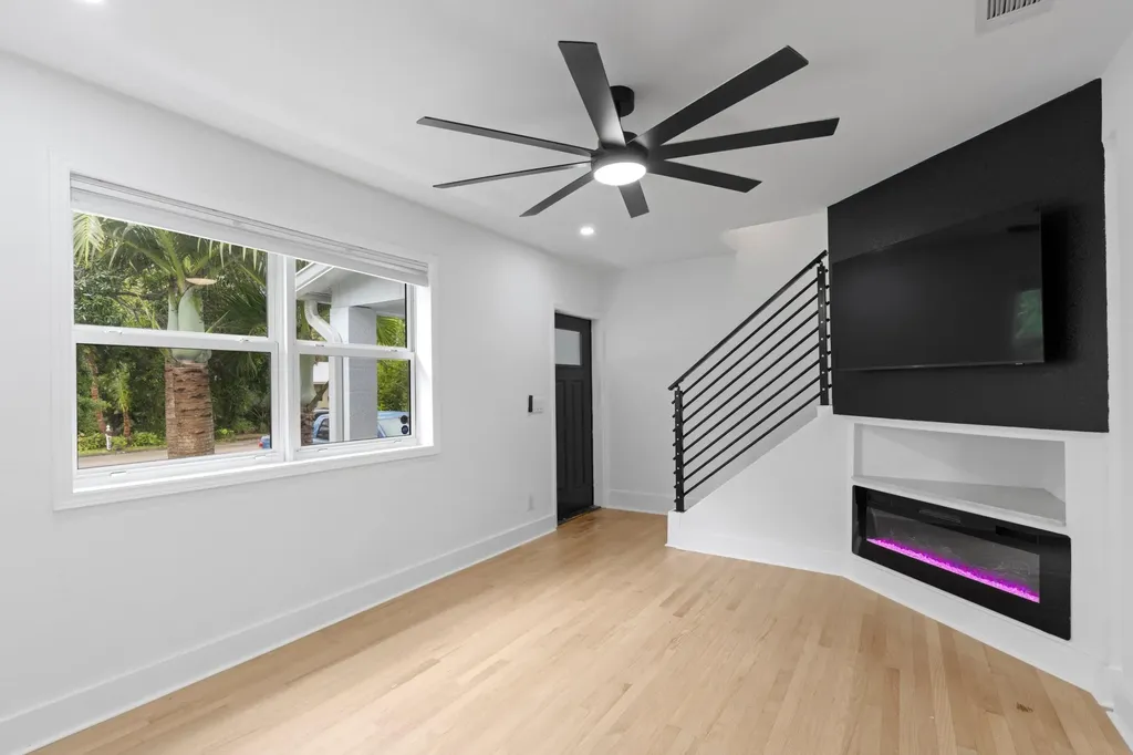 711 NE 8th Avenue Boynton Beach FL 33435