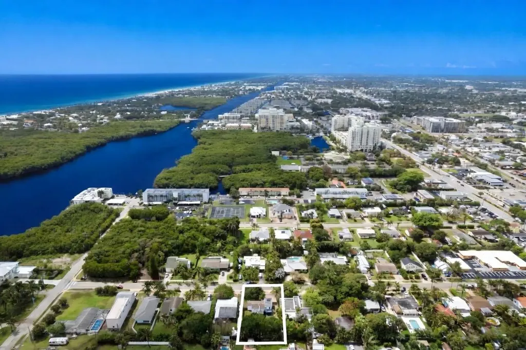 711 NE 8th Avenue Boynton Beach FL 33435