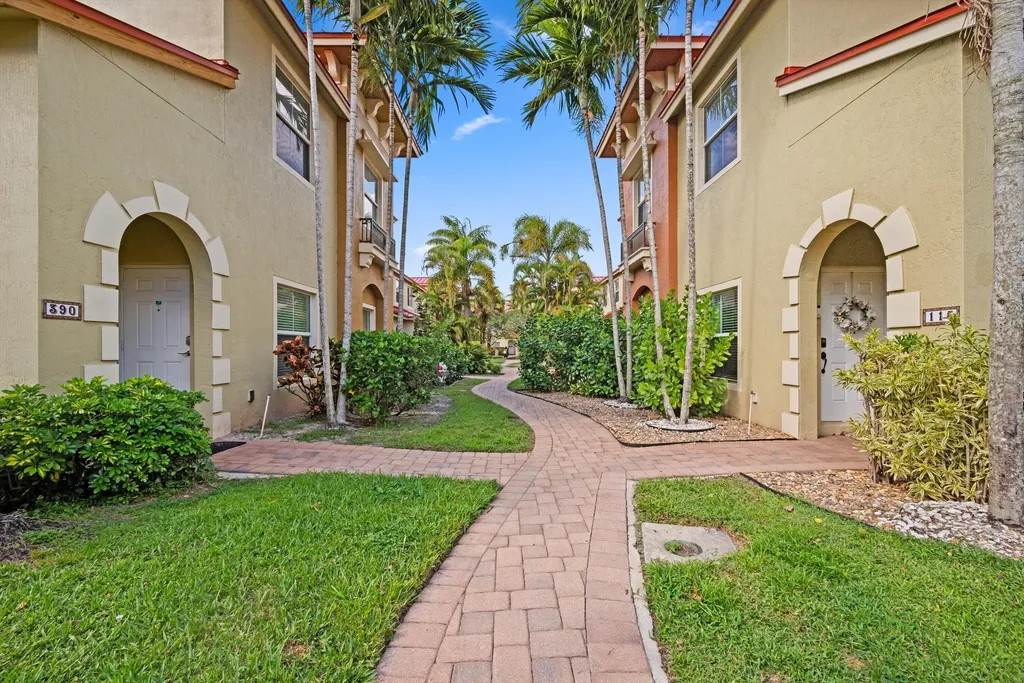 386 Lake Monterey Circle Boynton Beach FL 33426