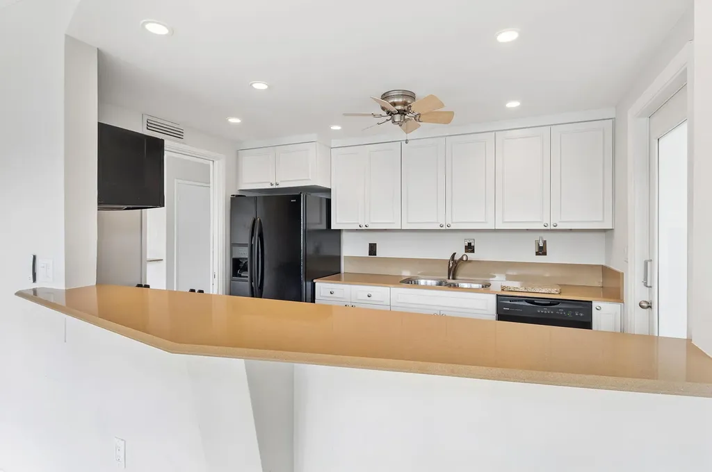 180 Isle Of Venice Drive Fort Lauderdale FL 33301