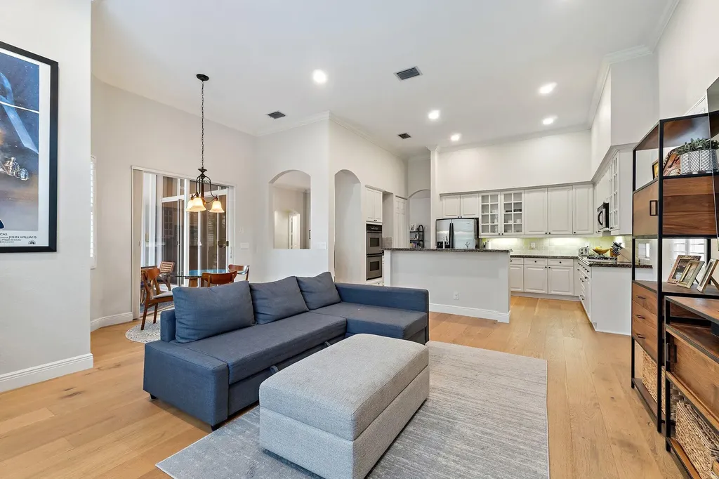 103 La Vida Court Palm Beach Gardens FL 33418