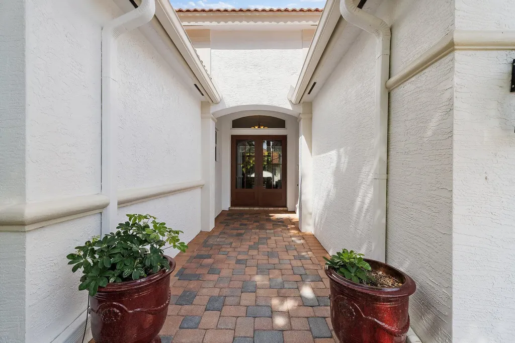 103 La Vida Court Palm Beach Gardens FL 33418