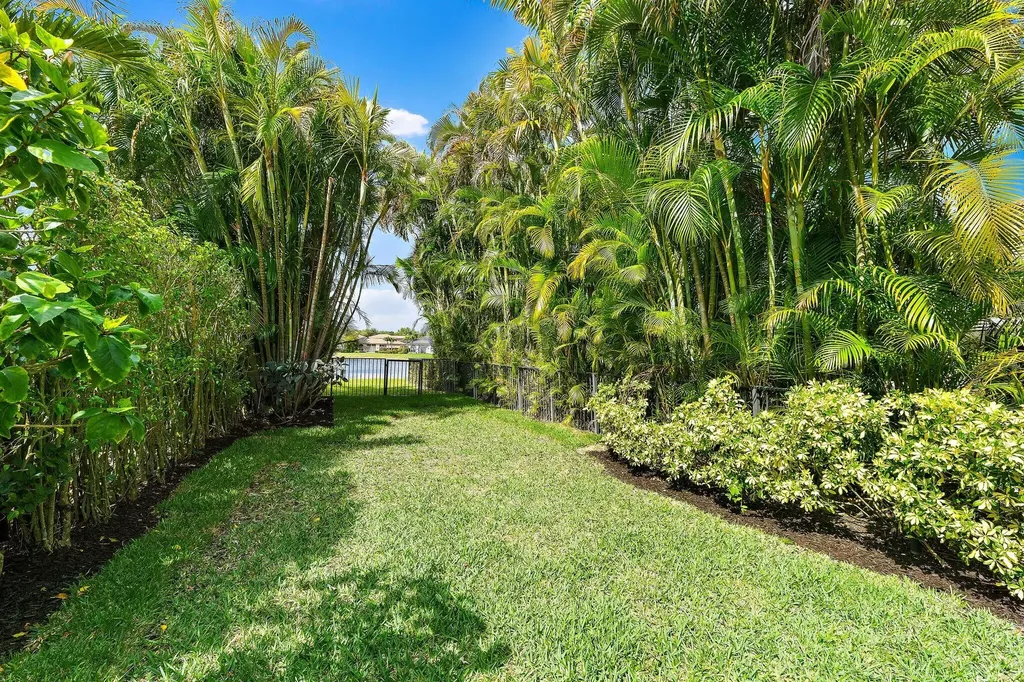 103 La Vida Court Palm Beach Gardens FL 33418